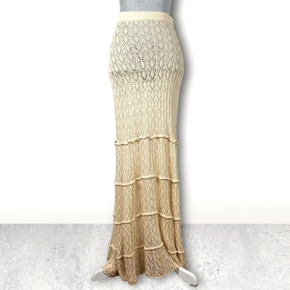 Stunning PERUVIAN CONNECTION Cream Tiered Lace Maxi Skirt